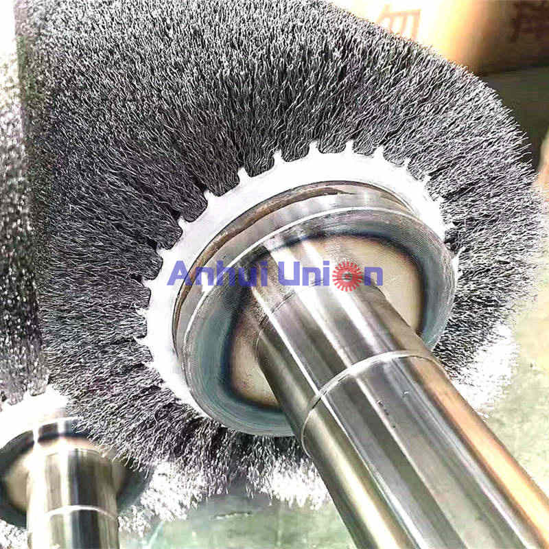Spiral Wound Steel Wire Roller Brush Manufacturer & Supplier