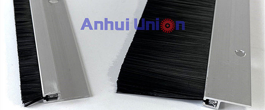 Boosting Productivity and Safety: The Advantages of Using Nylon Strip Brushes in Conveyor Systems